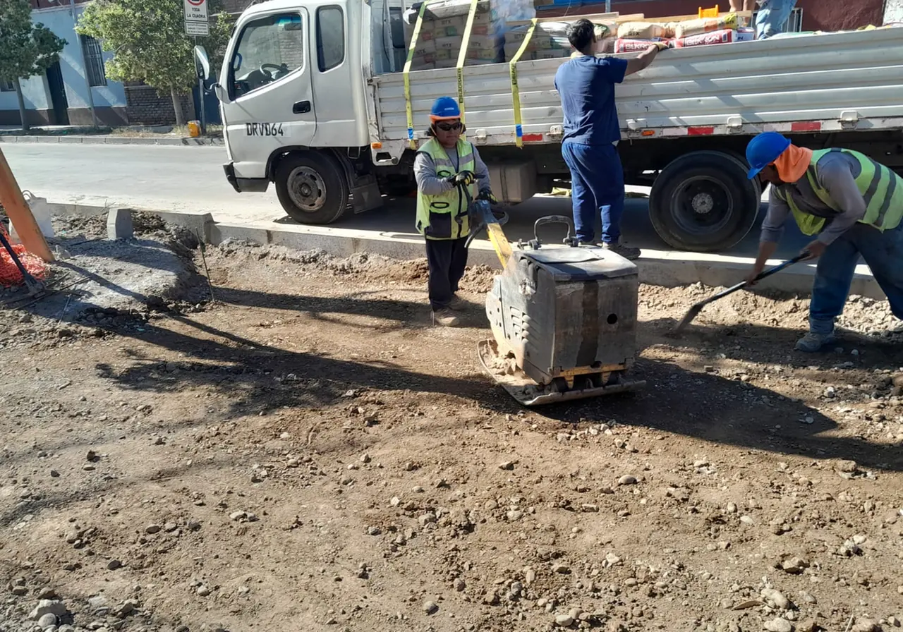 Compactación de acceso en Edificio Euclides