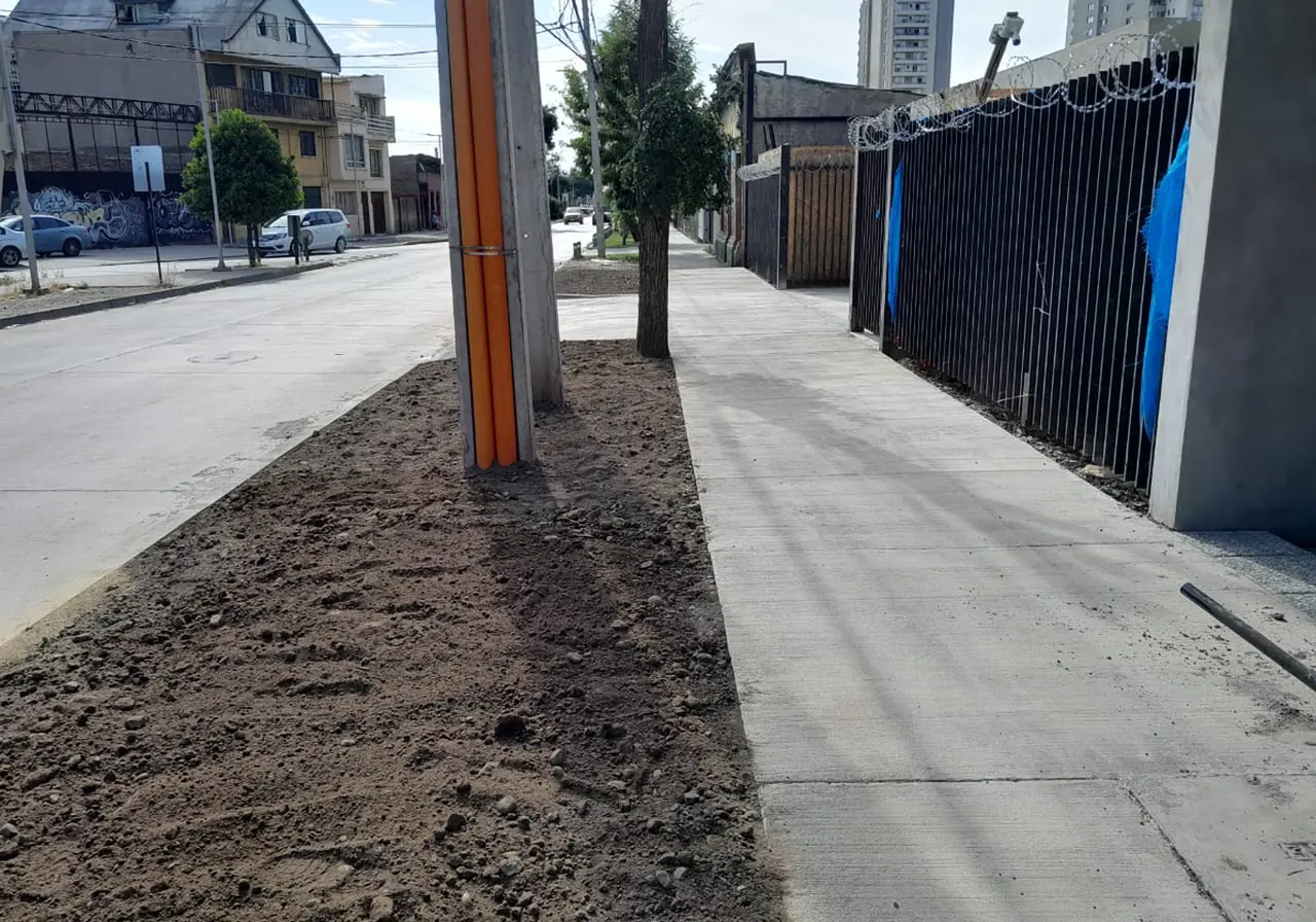 Vereda terminada en Edificio Euclides