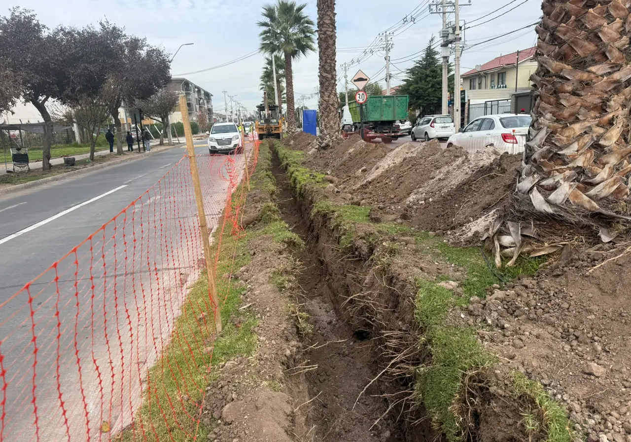 Excavación para red de agua en Cerro Renca