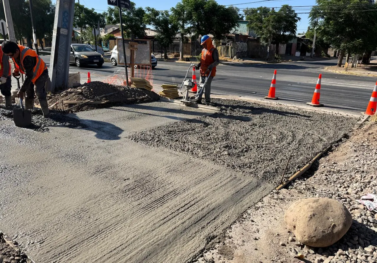 Preparación de pavimento en Santa Elena