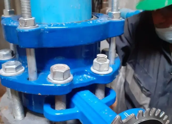 Conexión de válvulas para una red de agua potable